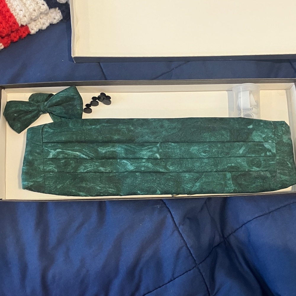 Green Bow Tie and Cummerbund Set with buttons also